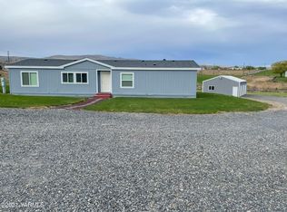 11806 Postma Rd, Moxee, WA 98936