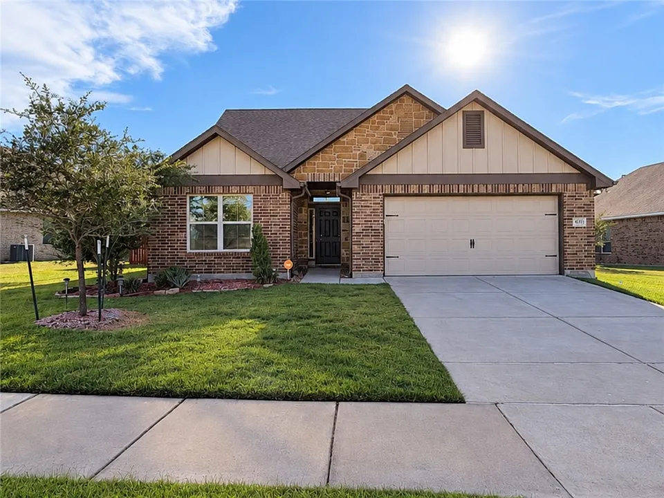 4015 Dunlap Loop