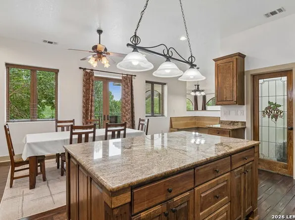412 River Rd Ste 201, Boerne, TX 78006