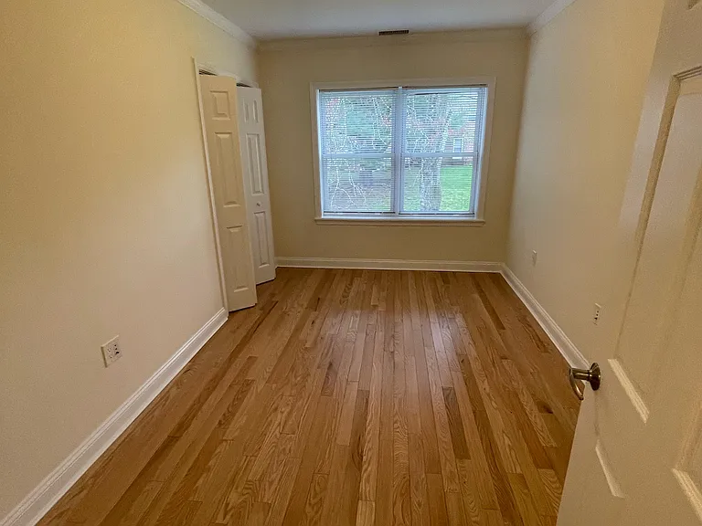 138 Sherman Rd — Photo 7
