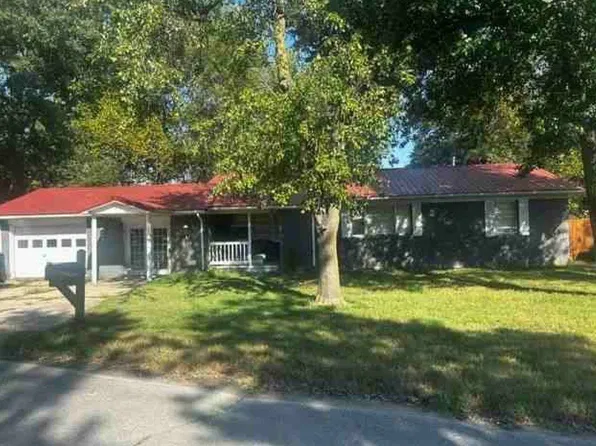 712 9th St, Corning, AR 72422