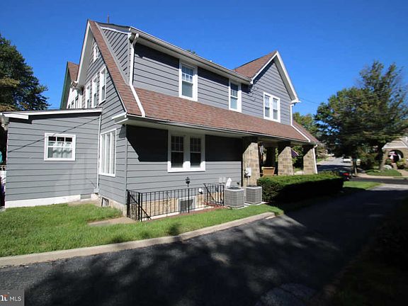 4th image of 4620 Woodland Ave