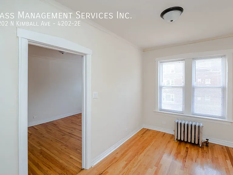 3402-08 W Berteau/4202-06 N Kimball — Photo 35