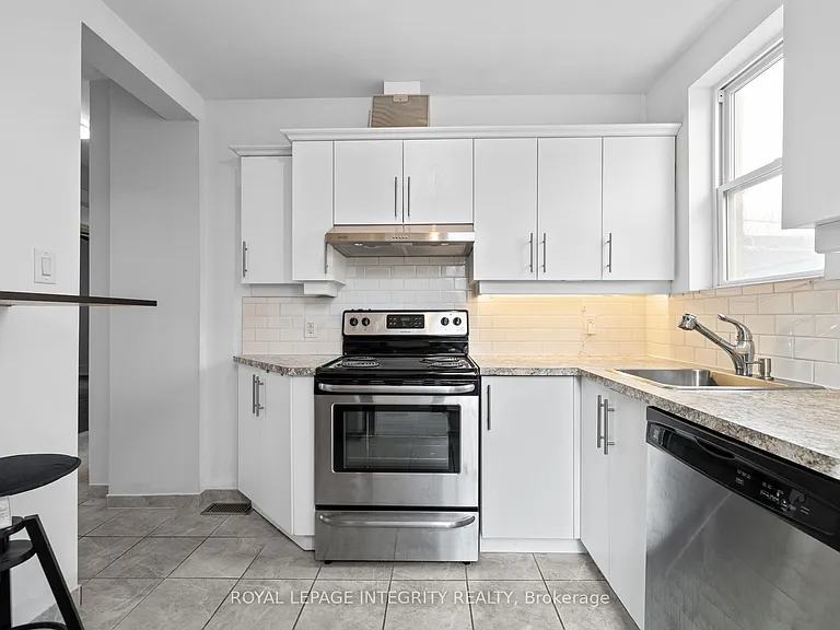172 Cobourg St #2 — Photo 6