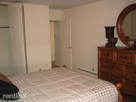 listings-164-rs-Bedroom_Shot_2