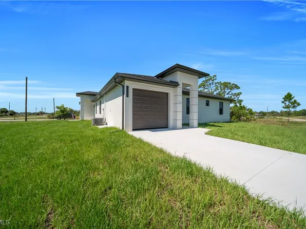 1110/1112 Eisenhower Blvd, Lehigh Acres, FL 33974