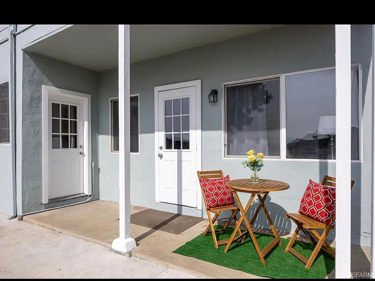 1526 Highland Blvd — Photo 8