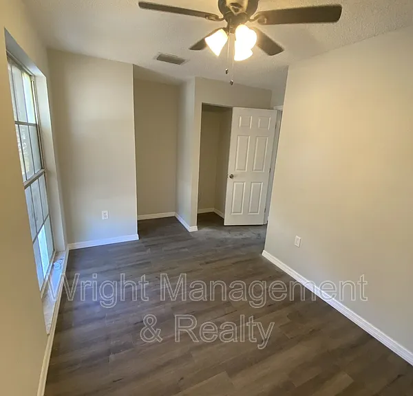 3544 Martell St — Photo 9