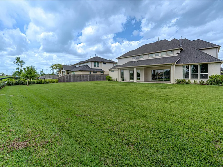 10318 Fountain Shore Dr — Photo 43
