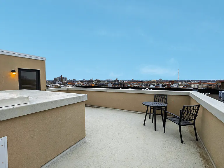 333 Earp Street — Photo 9