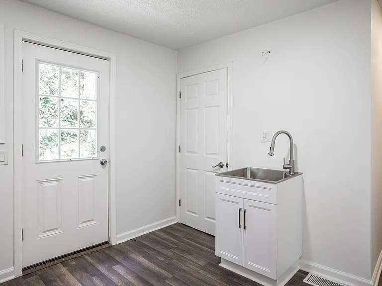5108 Sunny Meade Ln — Photo 12