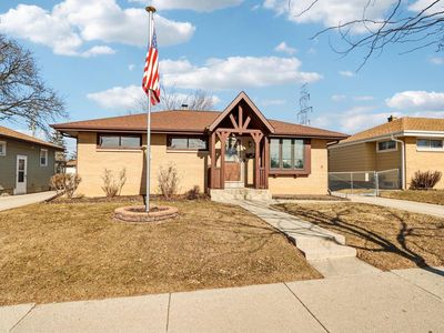 5320 West Plainfield AVENUE, Milwaukee, WI, 53220