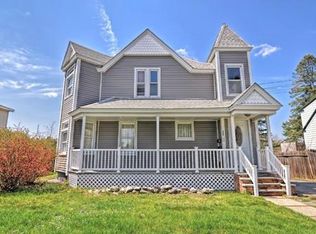 302 Burncoat St, Worcester, MA 01606