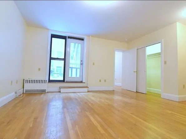 138 West 72nd Street image 1 of 8