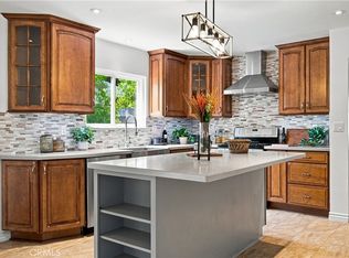 5777 Valerie Ave, Woodland Hills, CA 91367