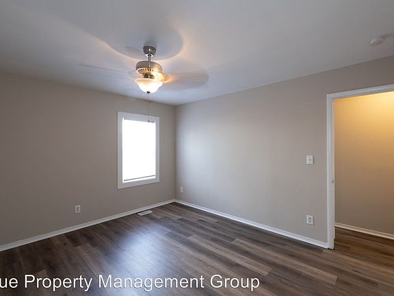 5th image of 4402 N Sheridan Ave