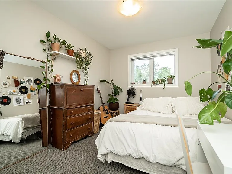 427 Saint Jean Baptiste St — Photo 7