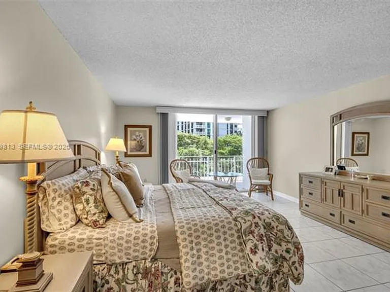 600 Grapetree Dr #4DS — Photo 10