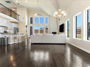 701 Auburn Ct, Savannah, TX 76227