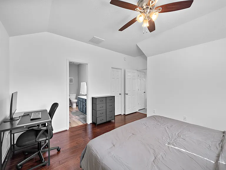 11411 Edmond Thorpe Ln — Photo 9