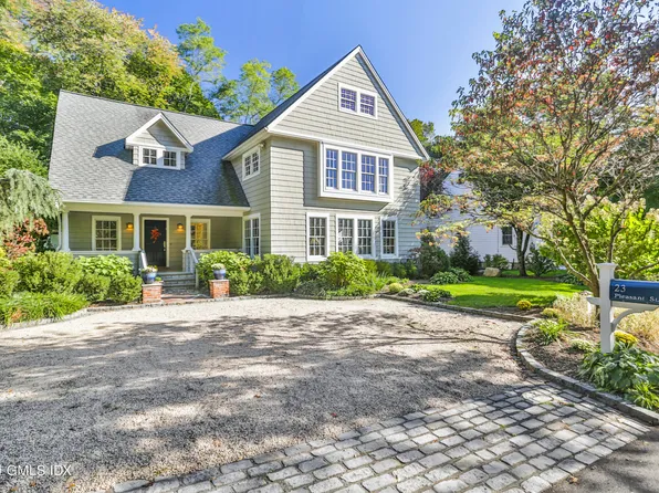 23 Pleasant St, Riverside, CT 06878