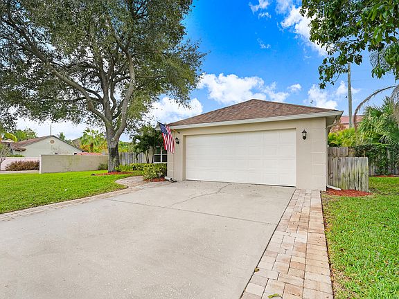 355 Island Oaks Pl, Merritt Island, FL 32953 | MLS #1001115 | Zillow