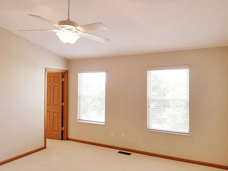 5912 Treven Way — Photo 18