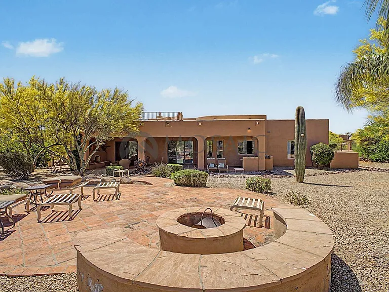 14006 E Mark Ln — Photo 40