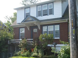 1105 N 48th St, Seattle, WA 98103