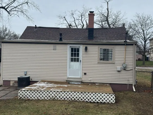 6188 Nightingale St, Dearborn Heights, MI 48127