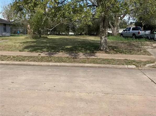 3127 Sunnydale Dr, Houston, TX 77051