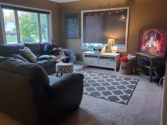 4th image of 4039 Port Sheldon St