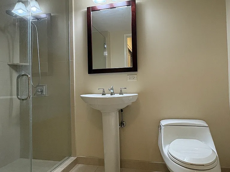2nd bathroom