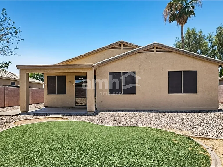 2150 E Bellerive Pl — Photo 16
