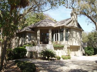 16 Hunt Club Ct, Hilton Head Island, SC 29928