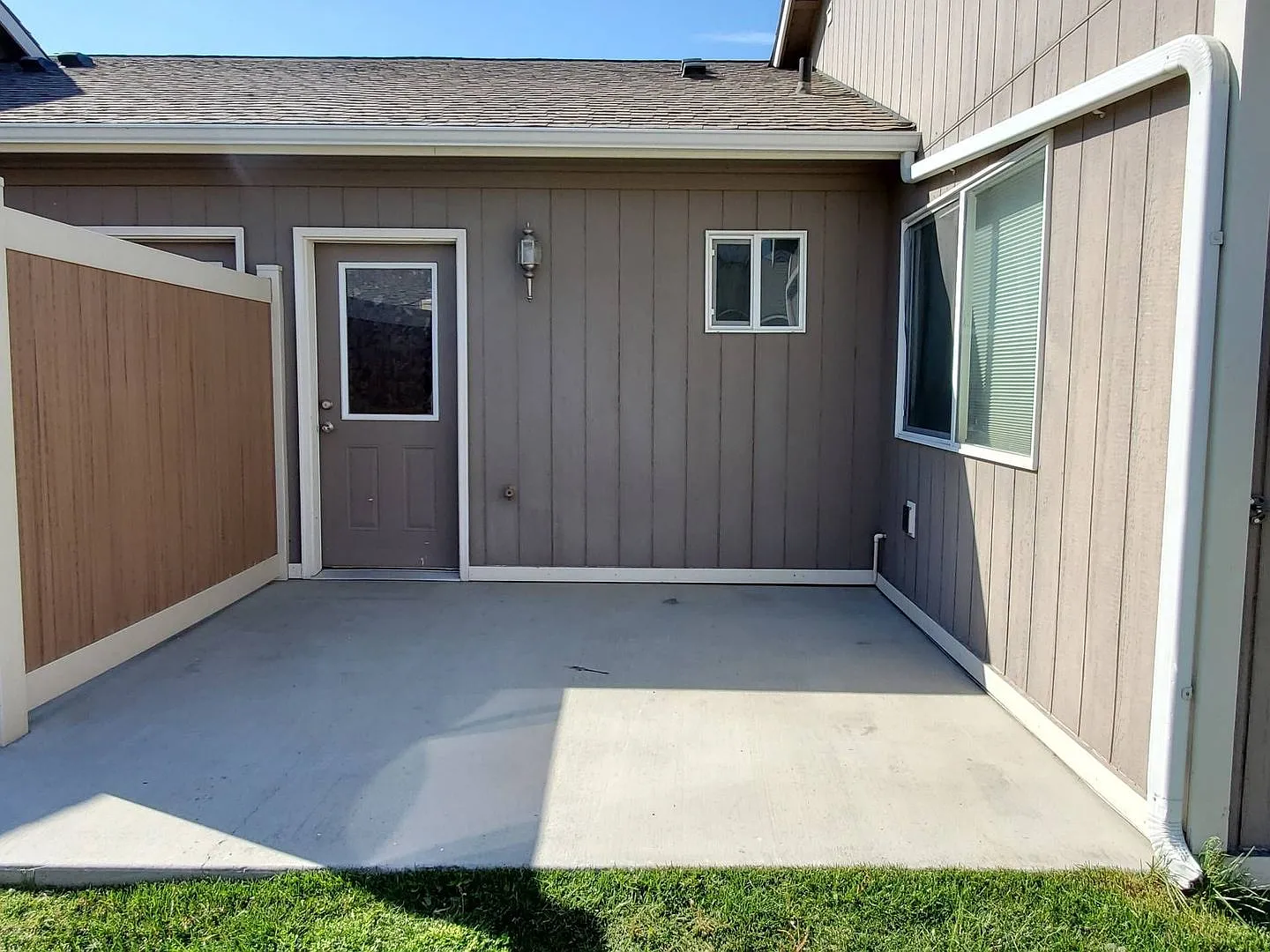 7579 Cox Street — Photo 2