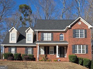 1048 Falls Brooke Dr, Conyers, GA 30094