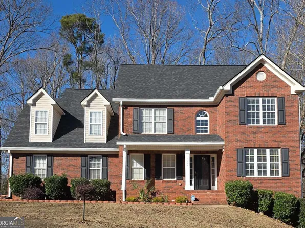 1048 Falls Brooke Dr, Conyers, GA 30094