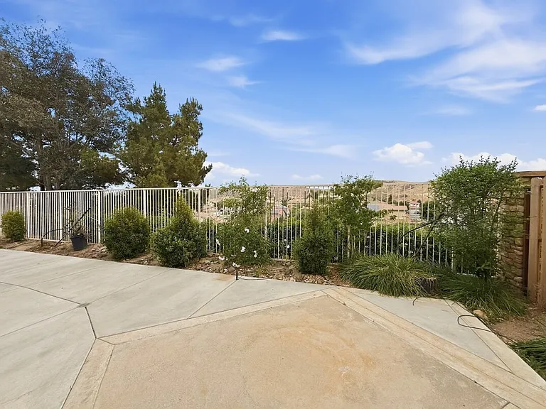 22810 Mountain Ash Cir — Photo 36