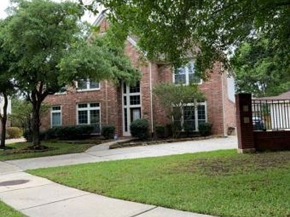 2nd image of 11606 Lakewood Crossing Dr