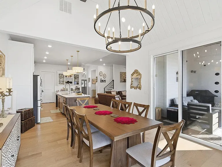 703 S Hickory Dr — Photo 15