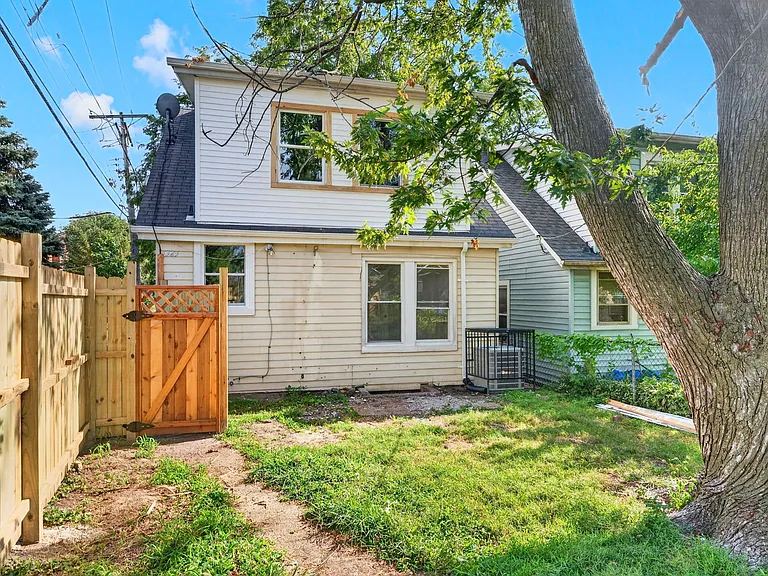 4323 Bingham Ave — Photo 4