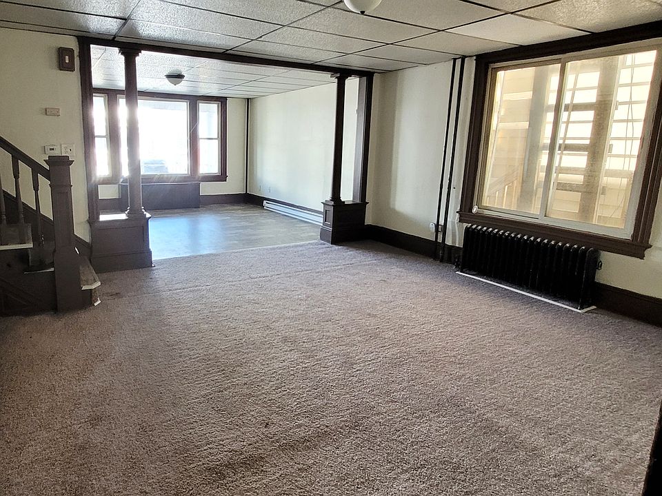 2nd image of 383 N Washington St APT 1