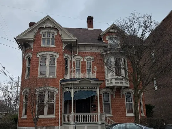 17 N Earl St, Shippensburg, PA 17257