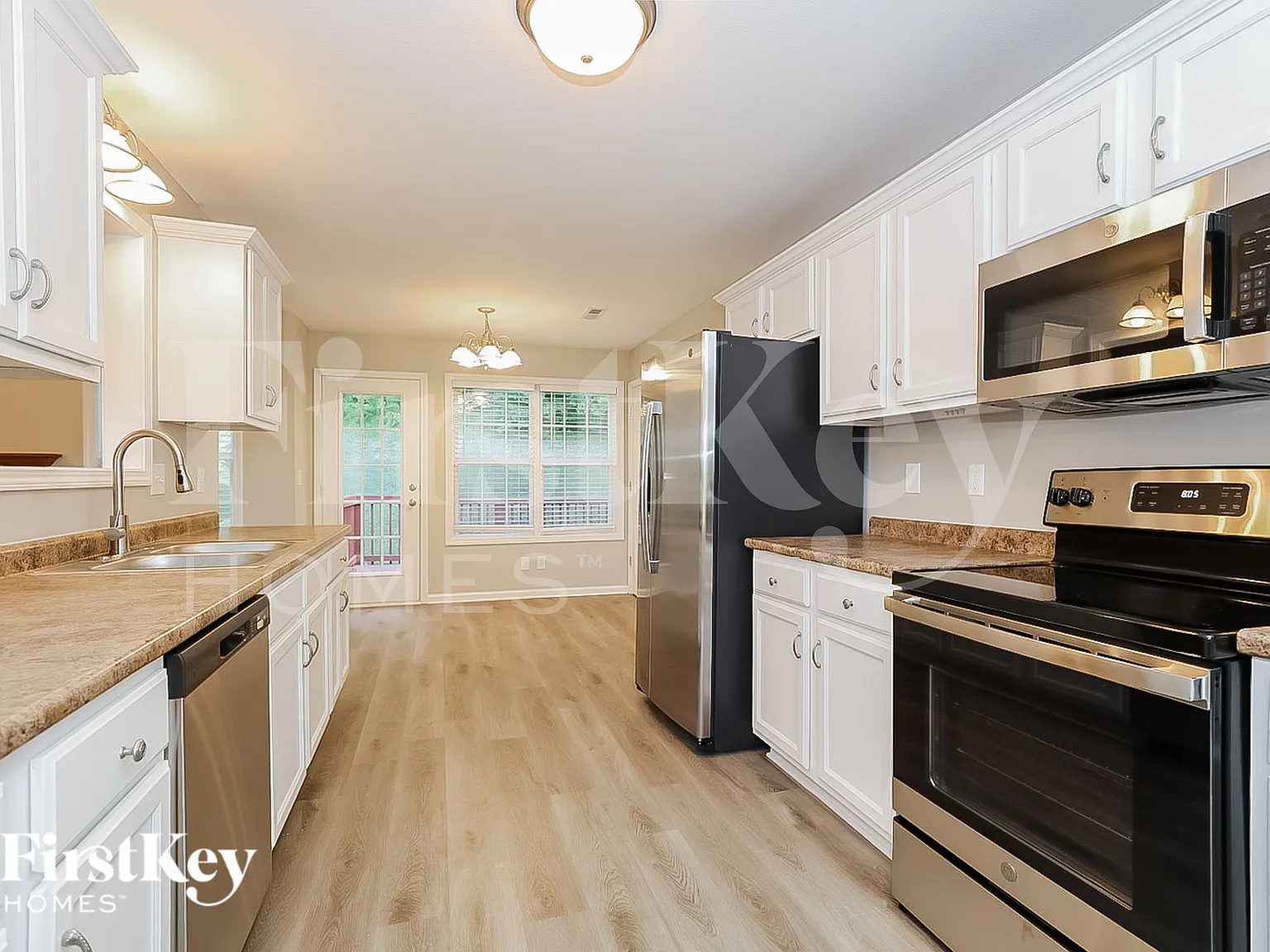 5 bed, 3.0 bath, 2200 sqft, $1,775 — Photo 4
