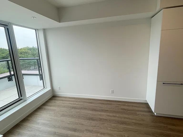 1050 Eastern Ave #625 — Photo 8