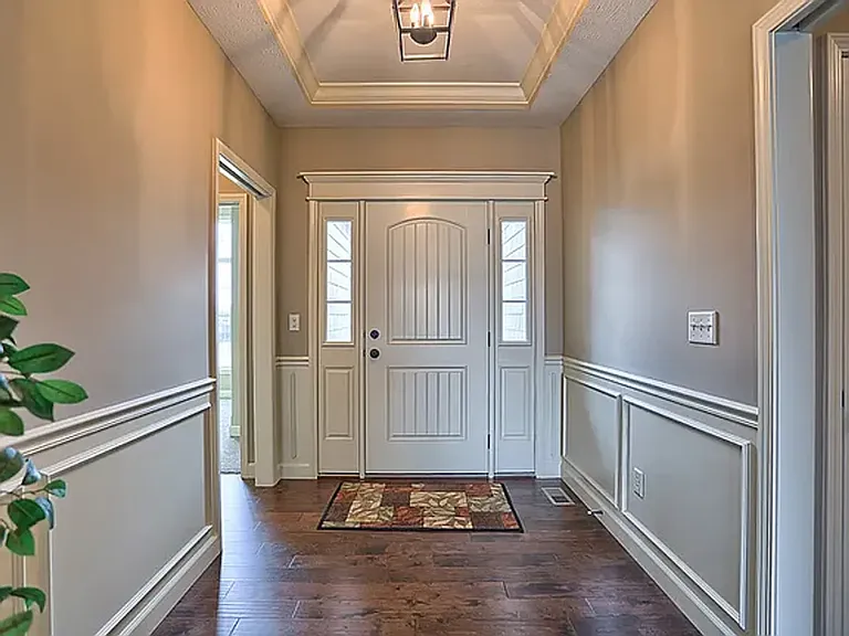 108 Cattail Ave — Photo 3