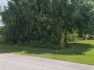 926 Greenbrier Ave, Sebastian, FL 32958