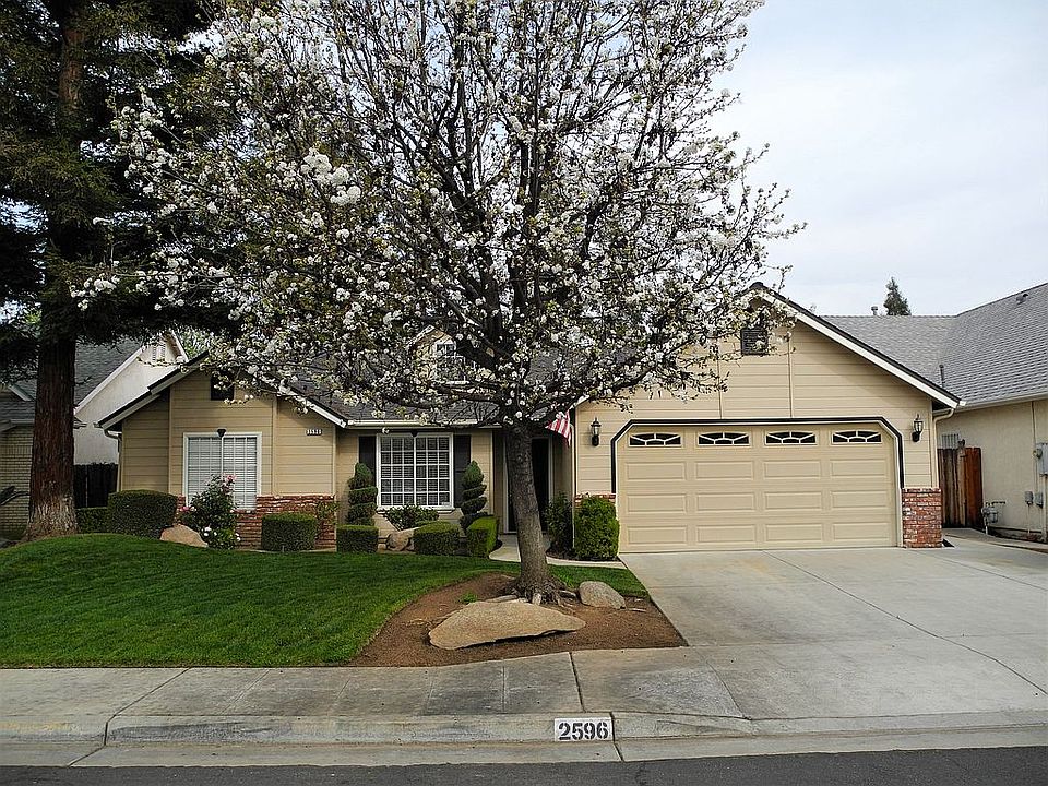 1st image of 2596 E El Paso Ave