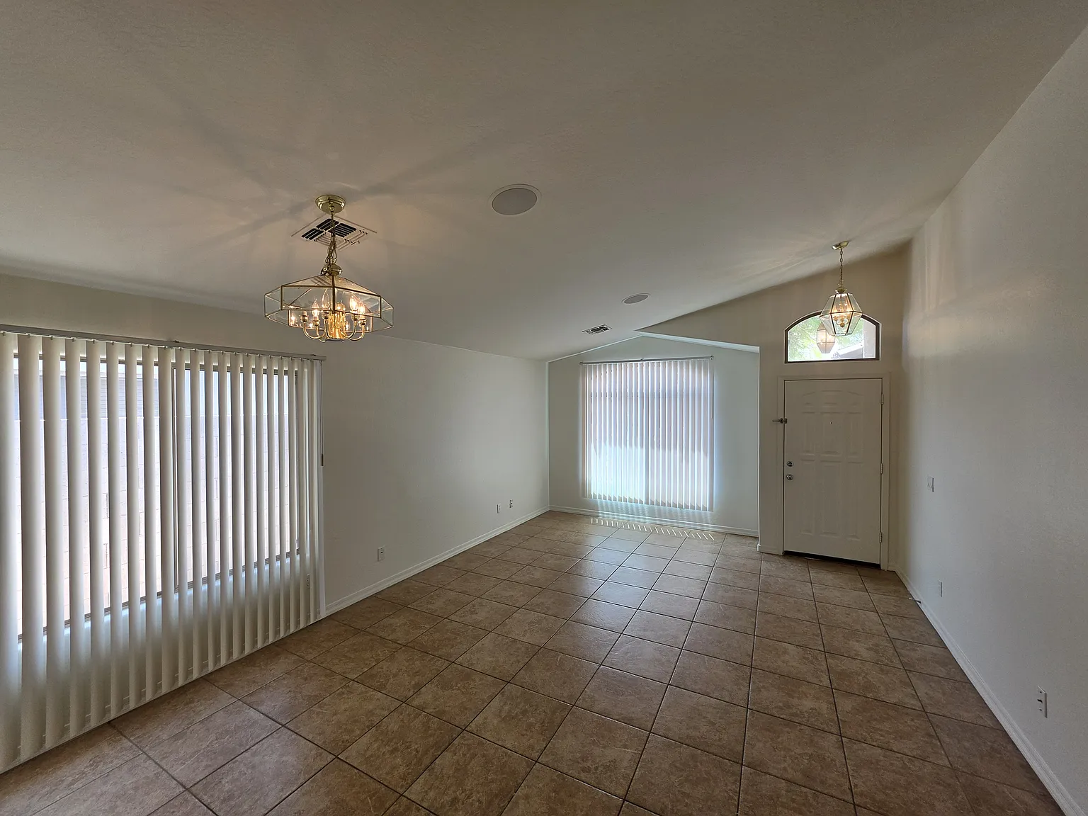 4 bed, 1770 sqft, $1,950 — Photo 4